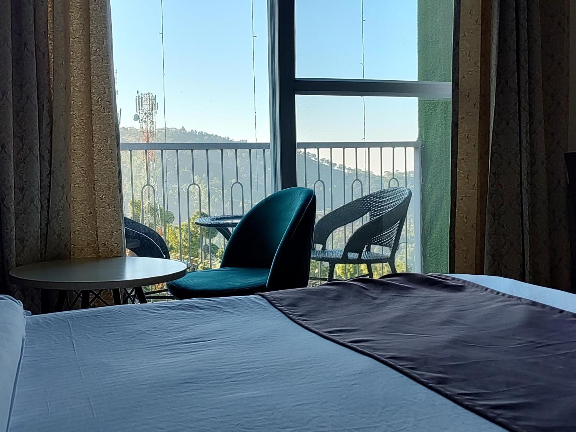 Hotel Le Halcyon , Kasauli Szolan Kültér fotó
