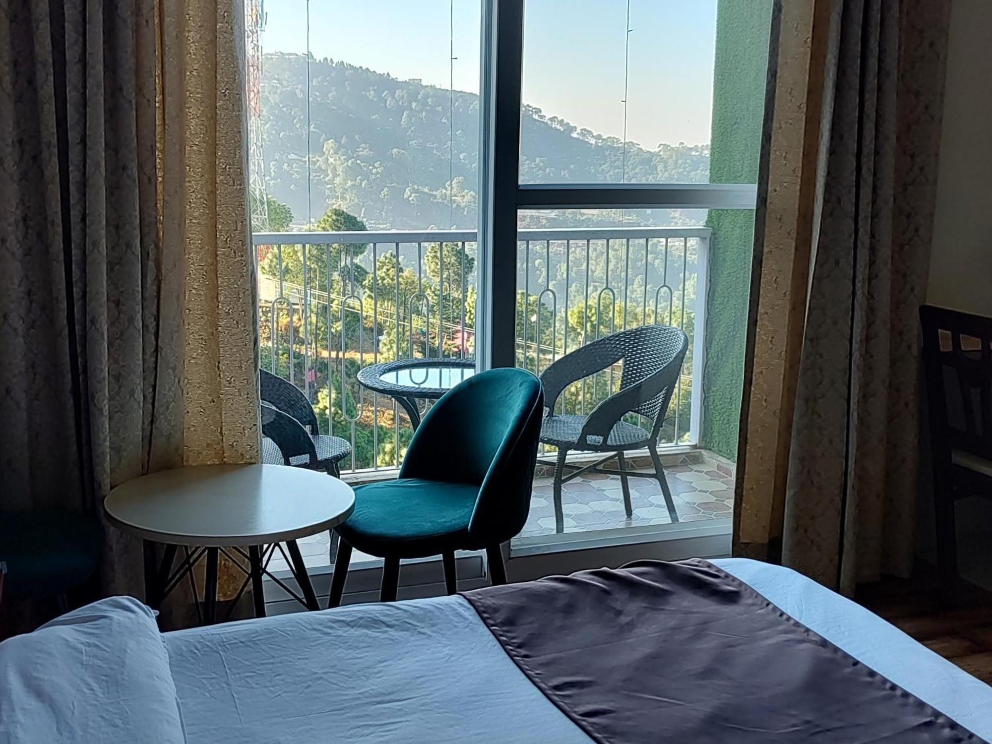 Hotel Le Halcyon , Kasauli Szolan Kültér fotó